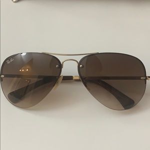 Ray-Ban Accessories - Ray ban sunglasses with case Ray-Ban Accessories - Ray ban sunglasses with case